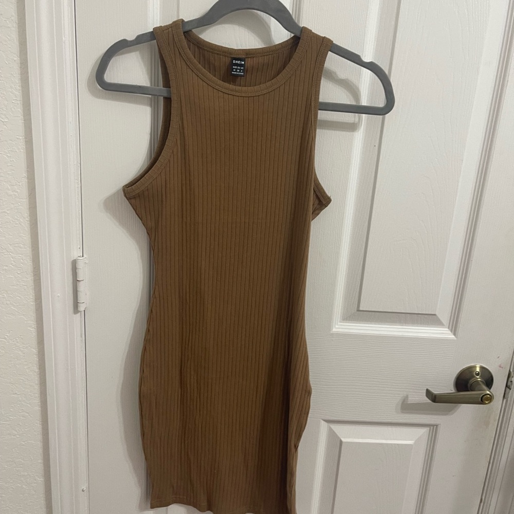 Brown dress